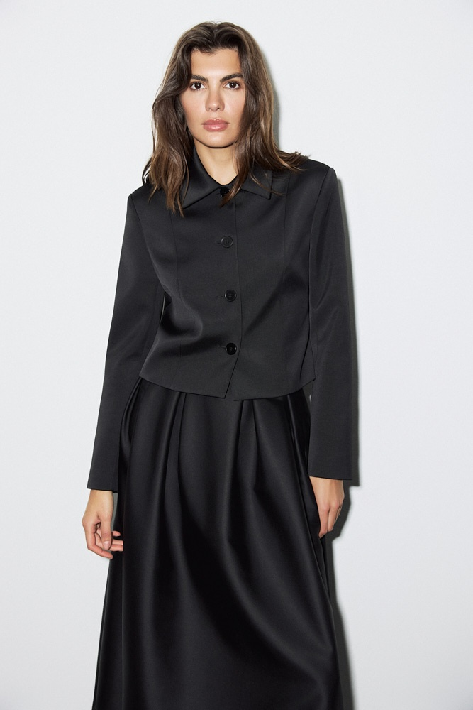 Жакет укороченный из костюмного атласа