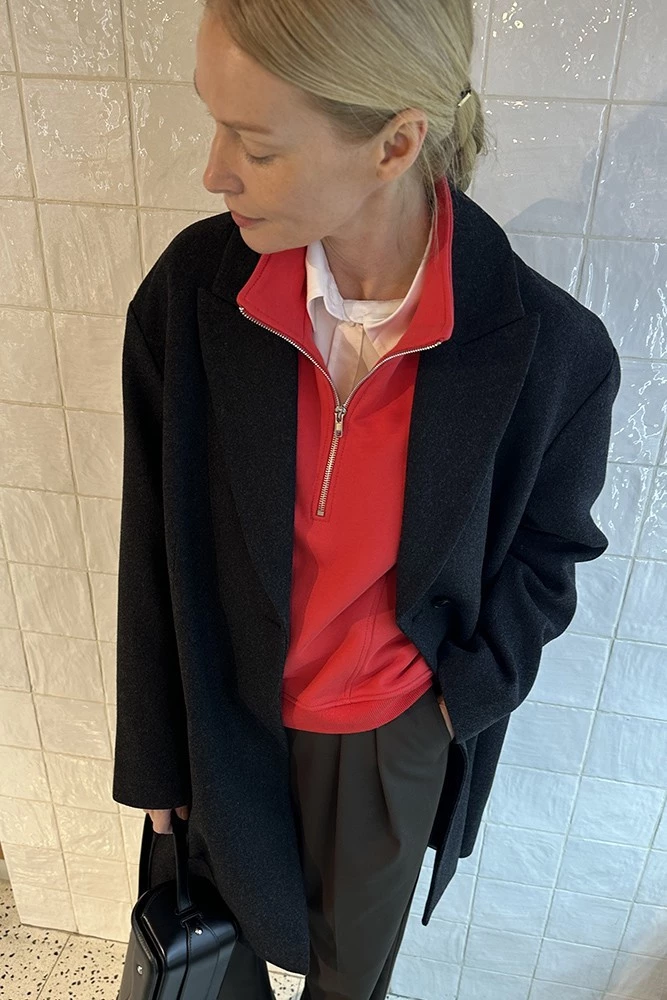 Пальто средней длины  из шерсти