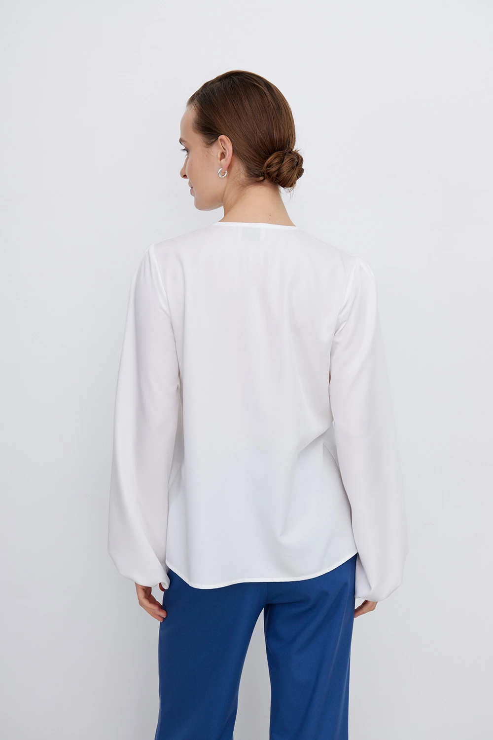 Блуза с каскадным рукавом