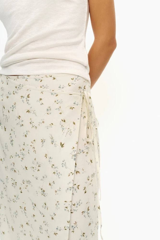 Юбка миди на запахе с цветочным принтом