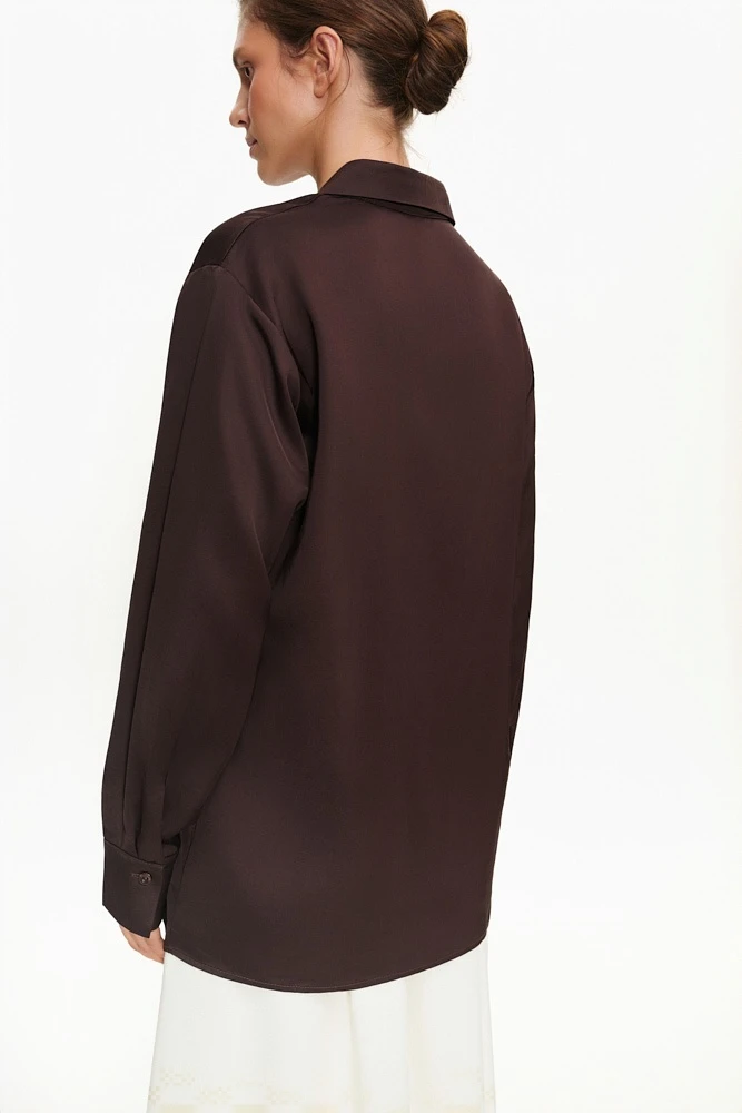 Рубашка из атласной ткани со льном