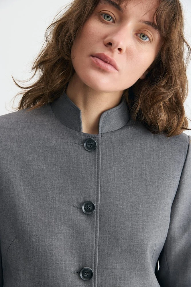 Жакет однобортный укороченный