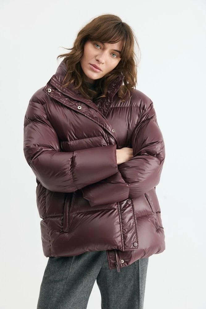 Пуховик укороченный с воротником-стойкой