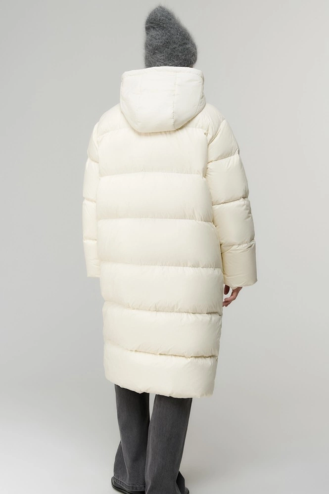 Пуховик миди стеганный с капюшоном