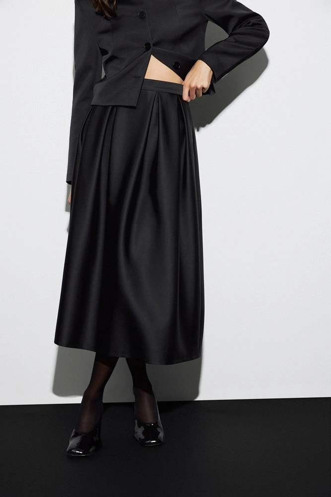 Юбка миди с встречными складками