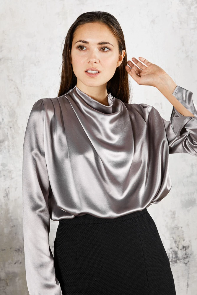 Блуза со складками