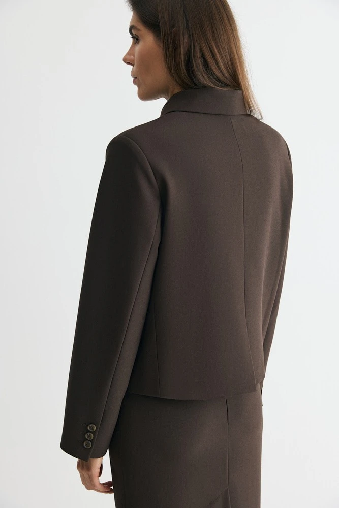 Жакет укороченный с отложным воротником