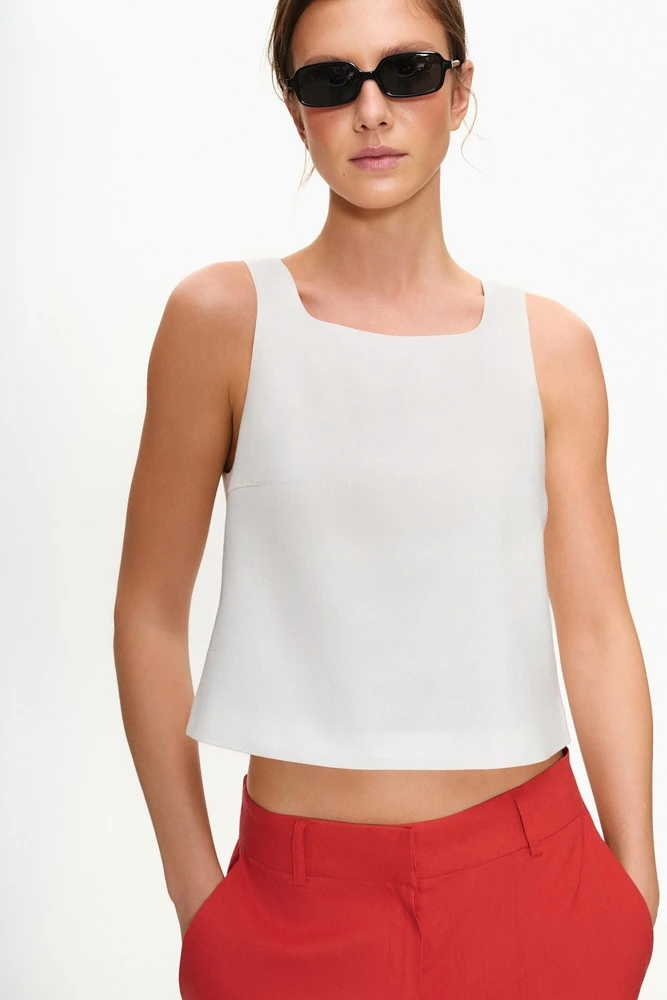 Топ укороченный изо льна