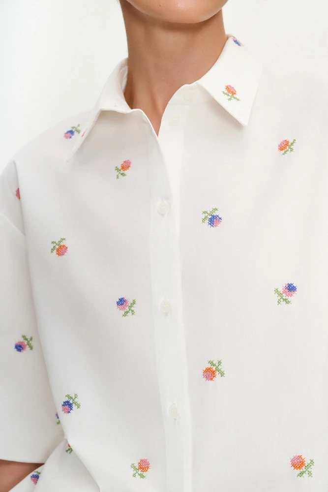 Рубашка из хлопка с вышивкой