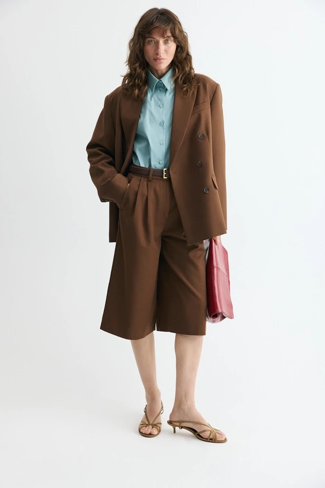 Бермуды со складками