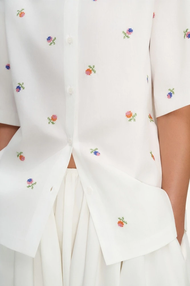 Рубашка из хлопка с вышивкой