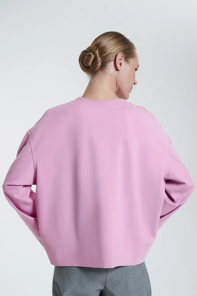 Свитшот из итальянского трикотажа с декоративной отстрочкой