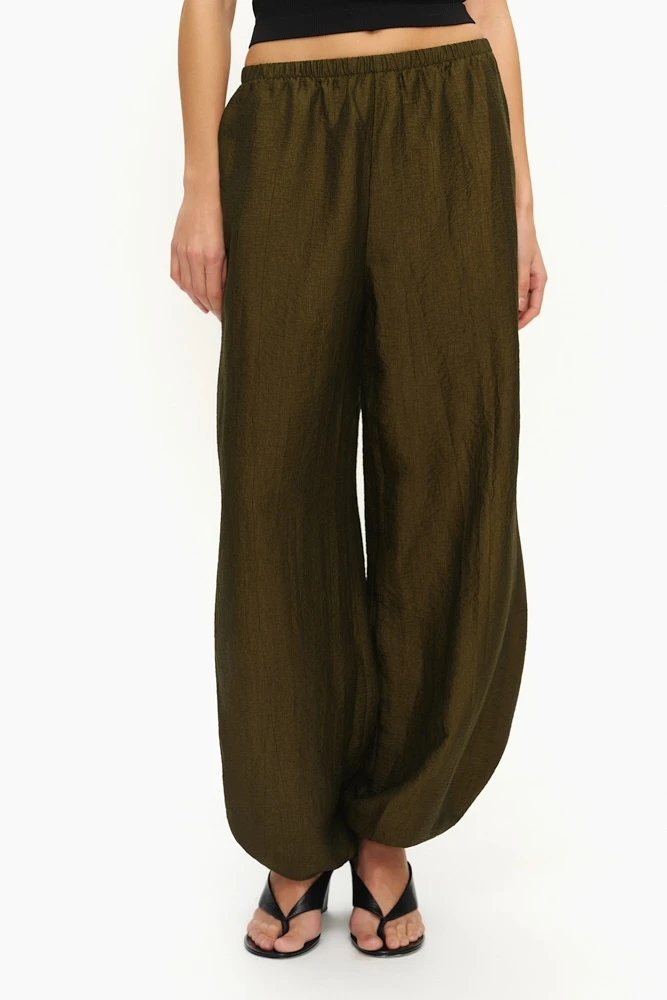 Брюки широкие с кулиской по низу