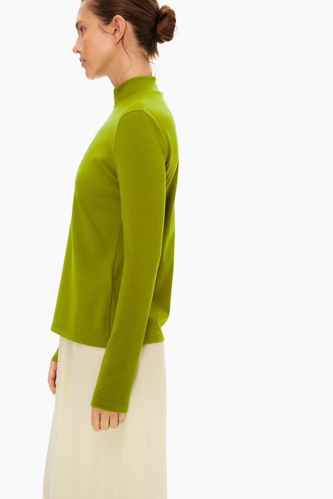 Водолазка на молнии с эффектом велюра