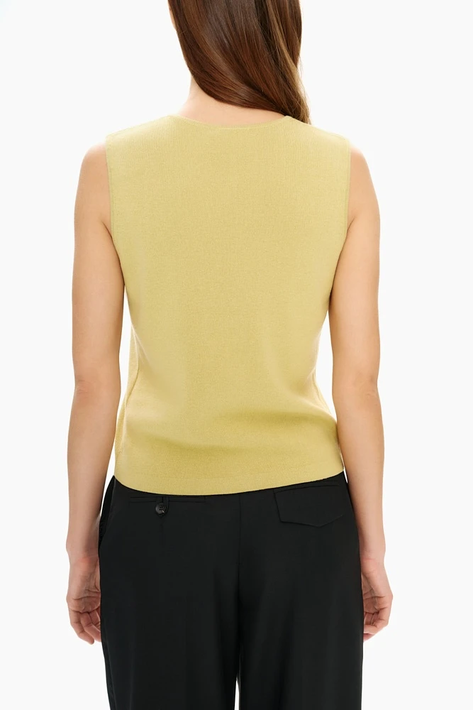 Жилет тонкий с пуговицами