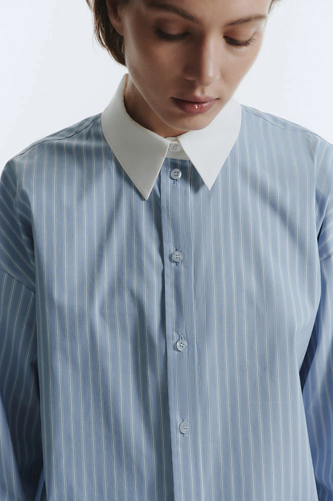 Рубашка с контрастными манжетами и воротником 