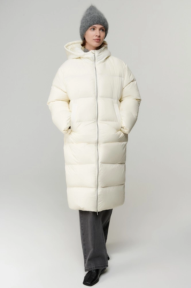 Пуховик миди стеганный с капюшоном