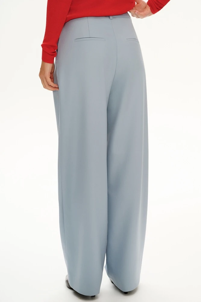 Брюки широкие со складками