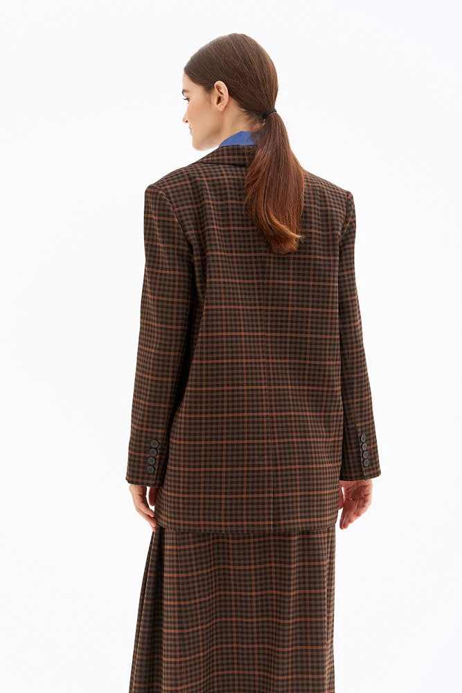 Жакет однобортный прямого силуэта