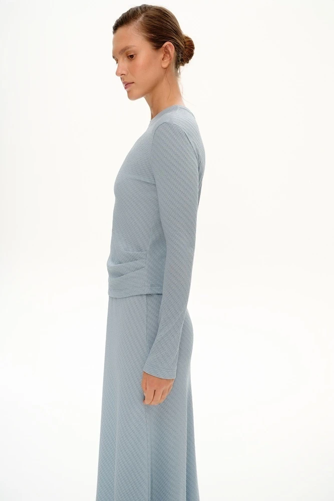 Лонгслив из фактурного трикотажа