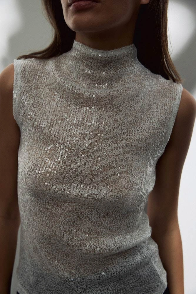 Топ с пайетками
