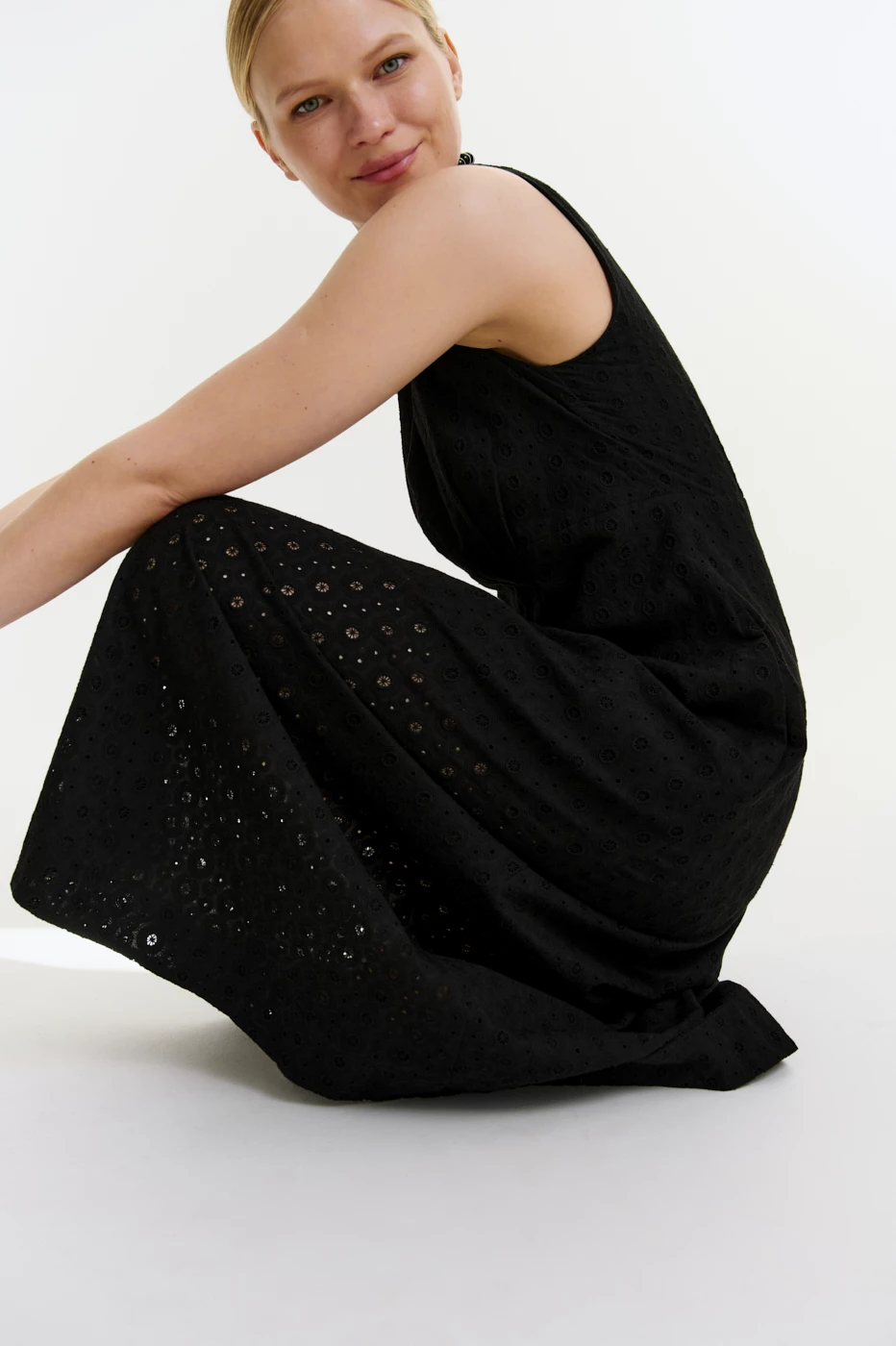 Платье макси из хлопка Broderie Anglaise Платье макси из хлопка Broderie Anglaise