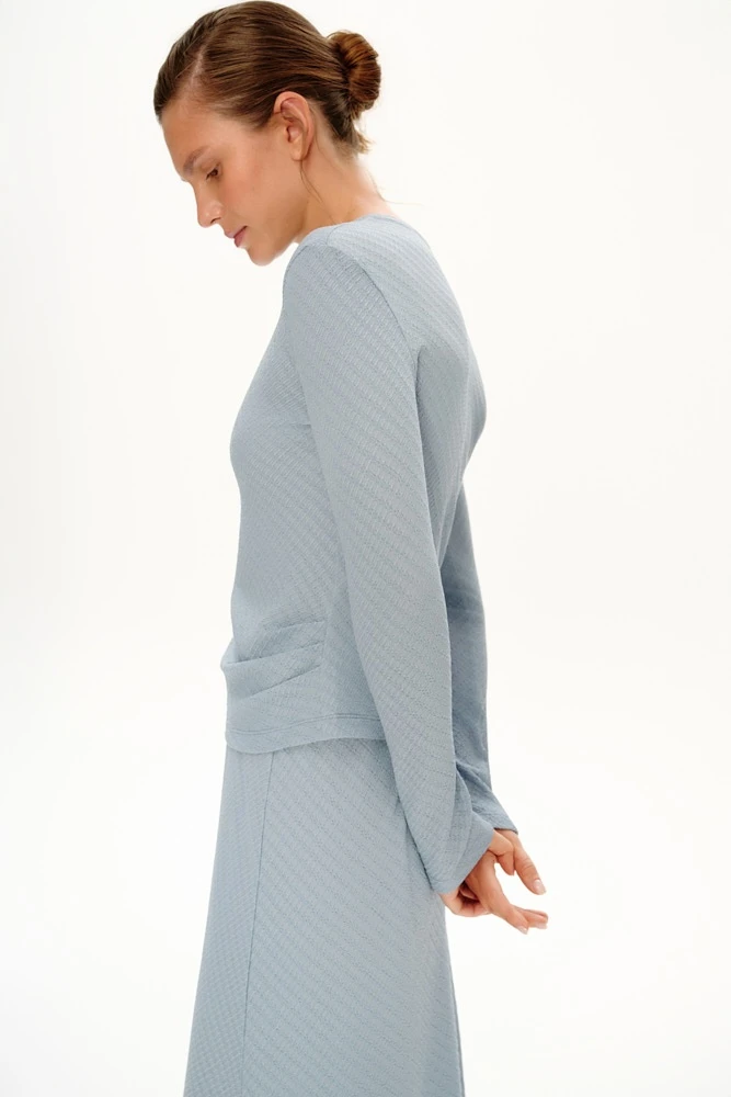 Лонгслив из фактурного трикотажа