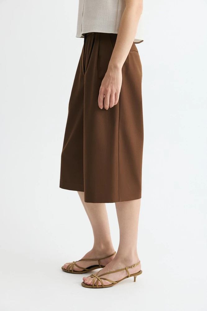 Бермуды со складками