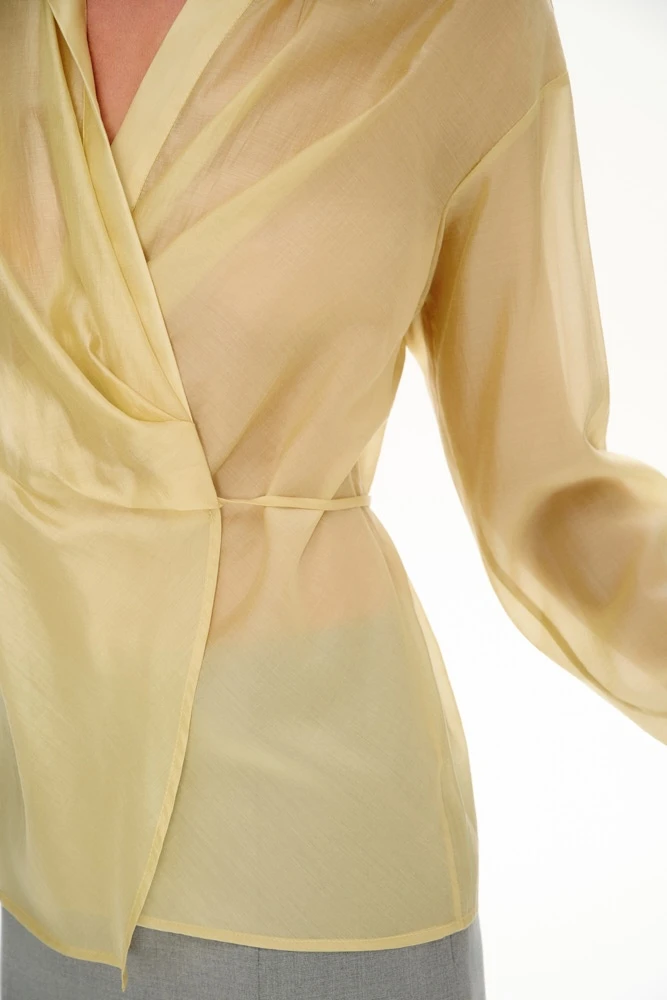 Блуза на запах с драпировкой