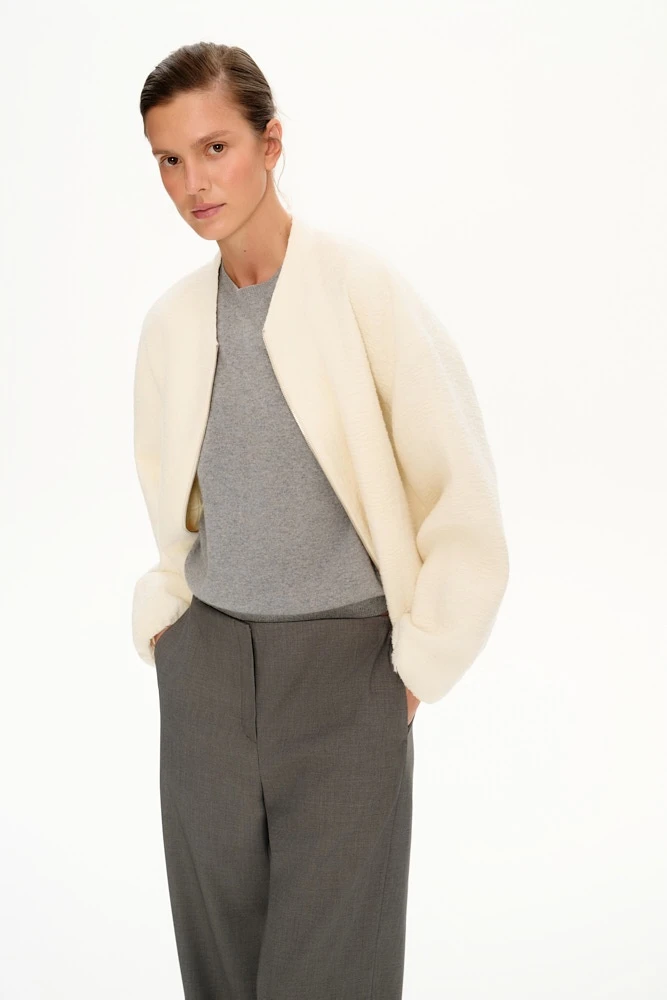 Бомбер из фактурного хлопка