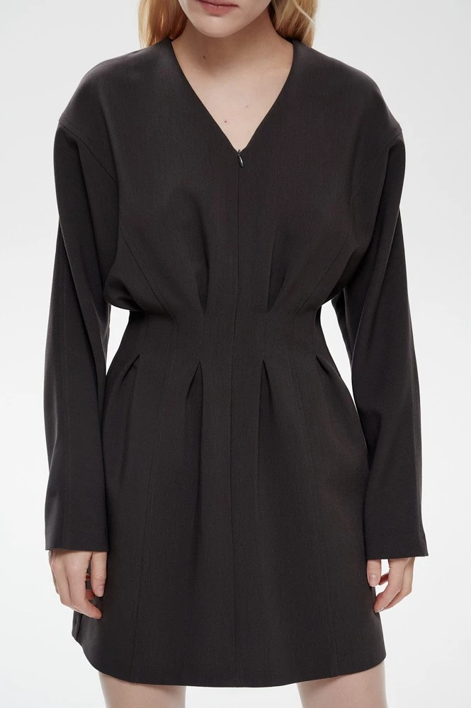 Платье мини силуэт песочные часы