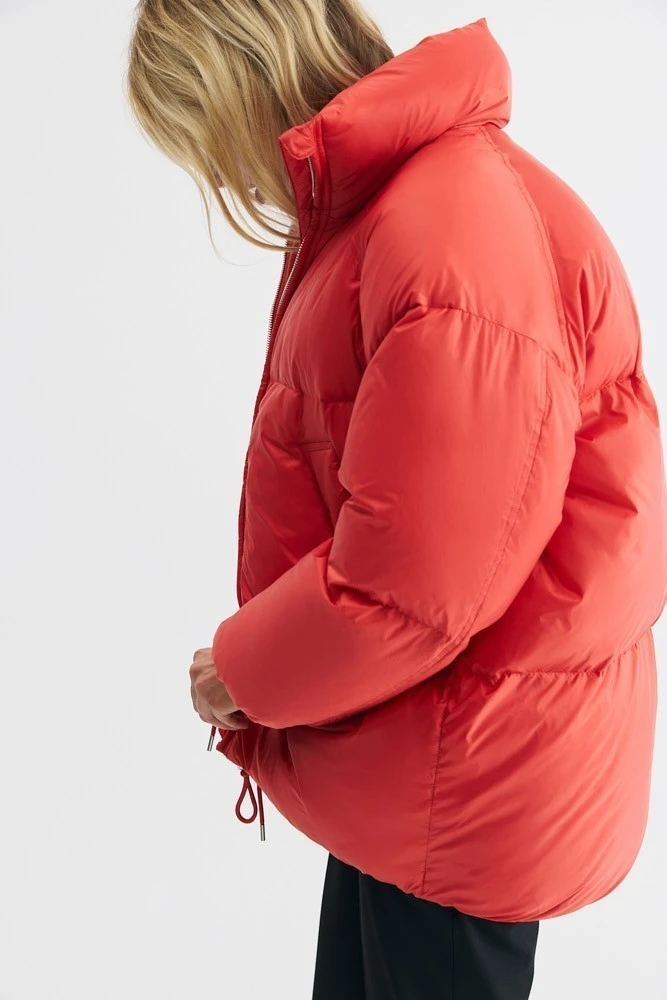 Пуховик укороченный с воротником-стойкой