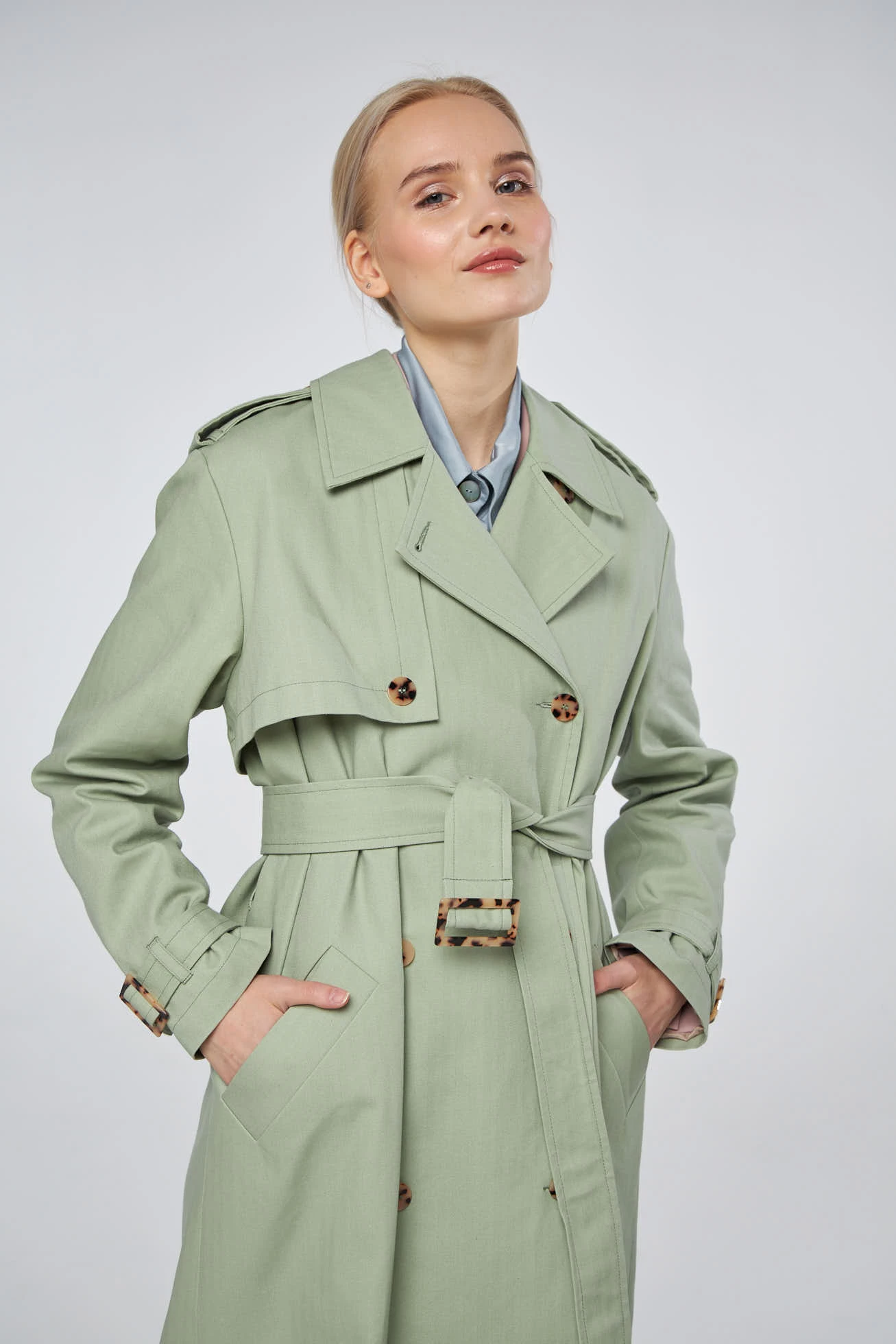 Тренч с отлетной кокеткой