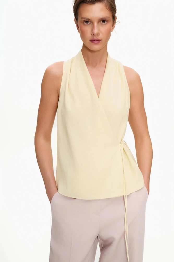 Топ на запахе изо льна