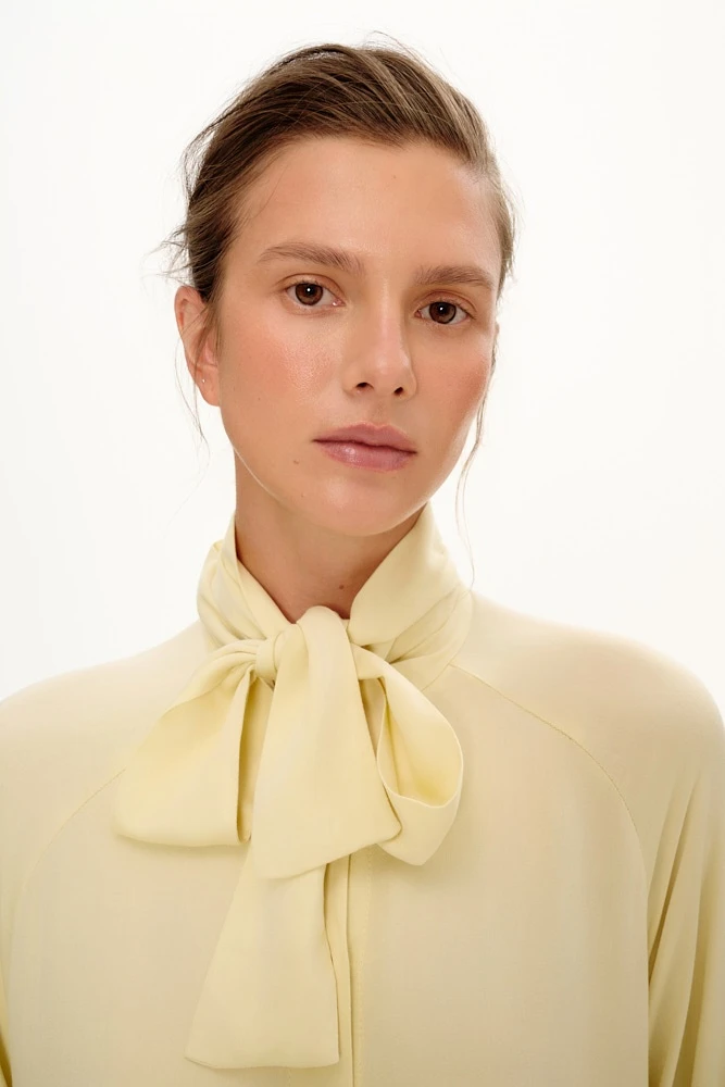 Платье миди с воротником аскот