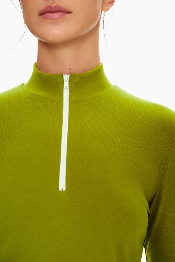 Водолазка на молнии с эффектом велюра