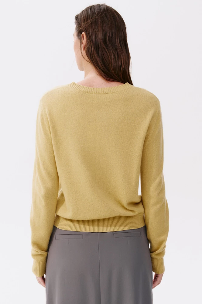 Кардиган тонкий приталенного кроя