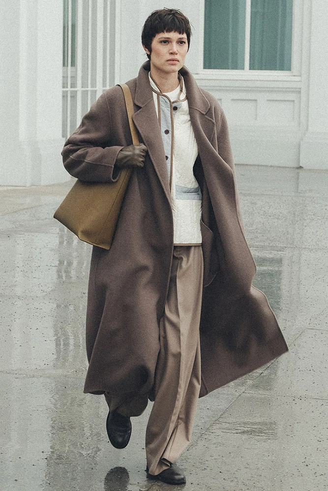 Пальто на запах из шерсти