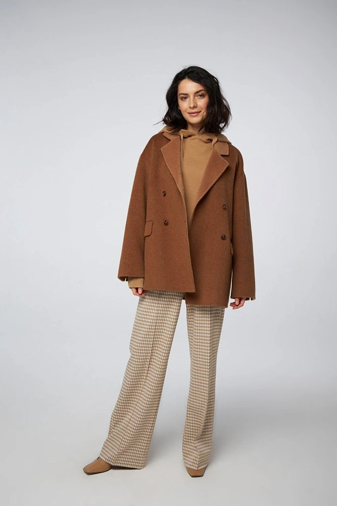 Пальто облегченное укороченное