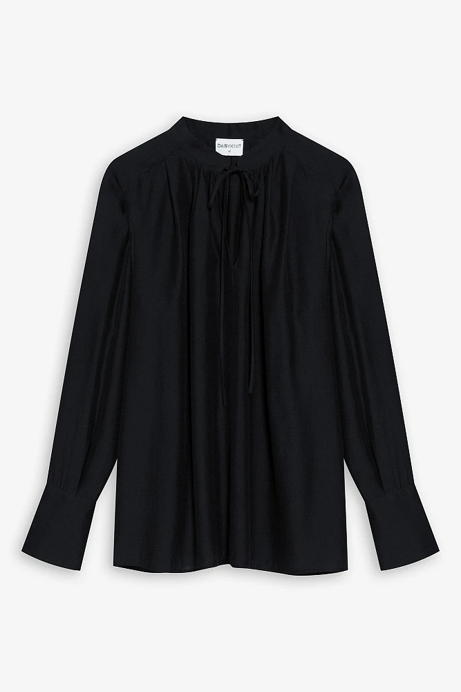 Блуза струящаяся со складками