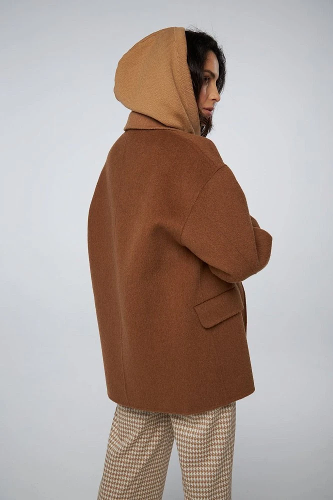 Пальто облегченное укороченное