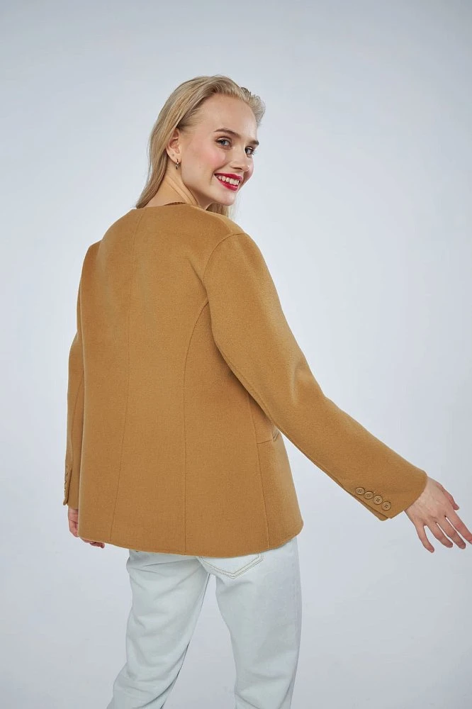 Пальто-жакет с шарфом