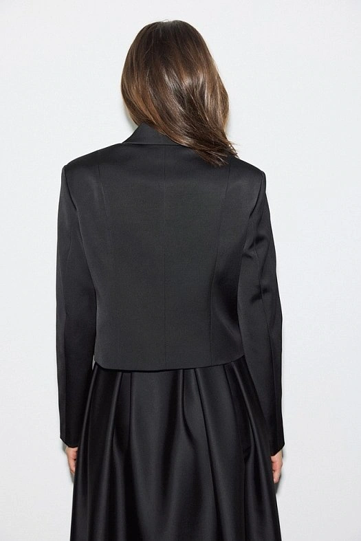 Жакет укороченный из костюмного атласа (Вискоза сатин арт.1970 Черный 17% вискоза, 80% п/э, 3% эластан; Размер: L)