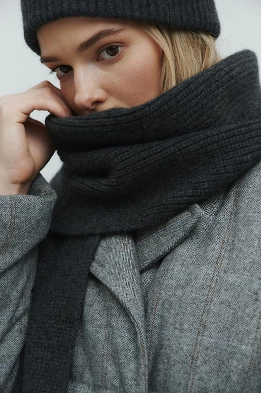 Шарф узкий (100% шерсть Темно-серый; Размер: One size)
