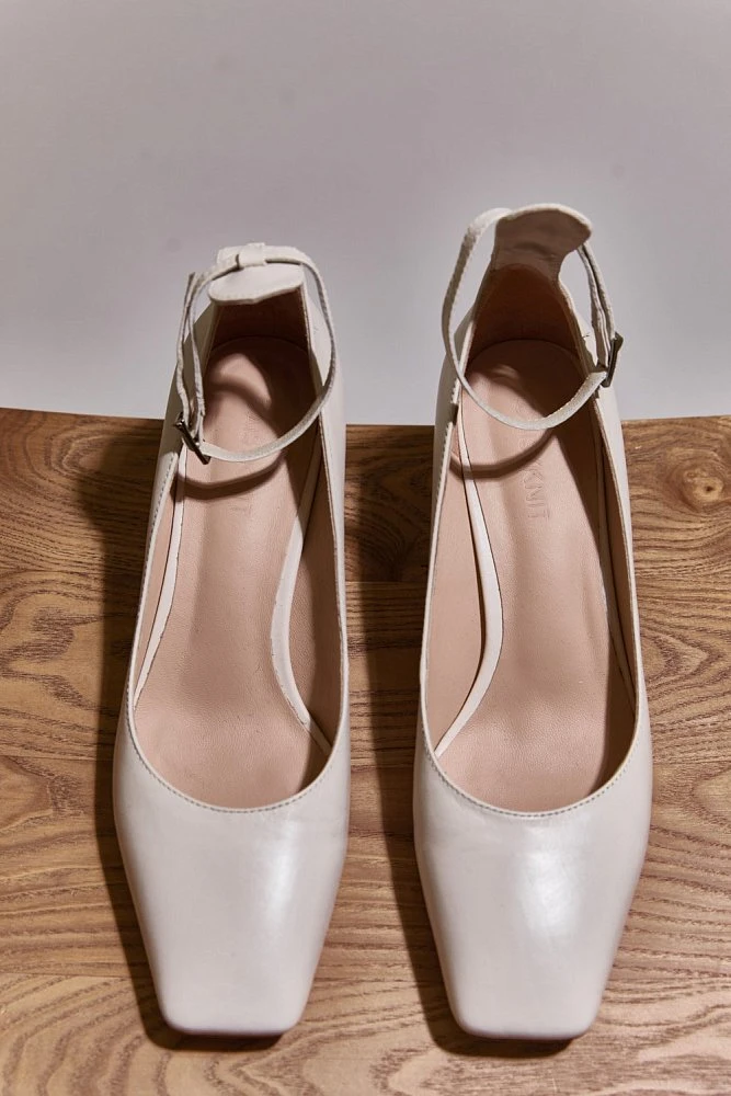 Туфли с ремешками