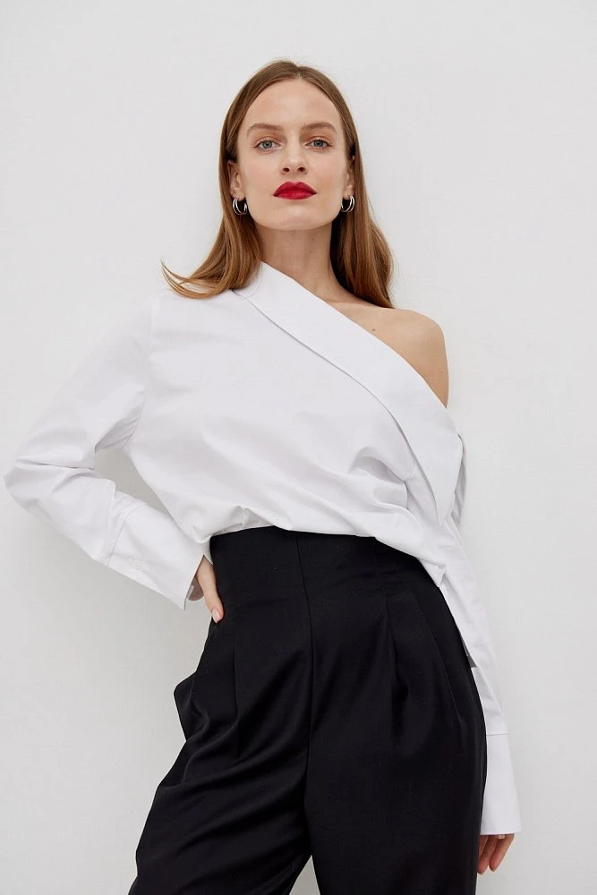 Рубашка с открытым плечом