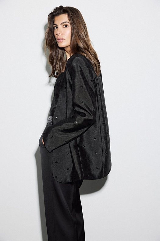 Жакет прямого силуэта с вышивкой бисером (Вискоза шиммер вышивка цветы арт.1977 Черный 66% вискоза, 34% п/э; Размер: L)