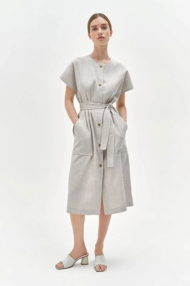 Платье на кнопках с поясом