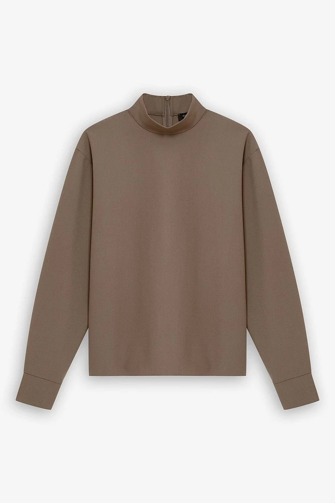 Блуза с воротником стойка