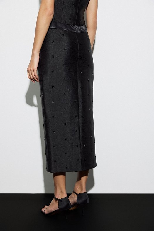 Юбка миди с вышивкой бисером (Вискоза шиммер вышивка цветы арт.1977 Черный 66% вискоза, 34% п/э; Размер: L) Юбка миди с вышивкой бисером (Вискоза шиммер вышивка цветы арт.1977 Черный 66% вискоза, 34% п/э; Размер: L)